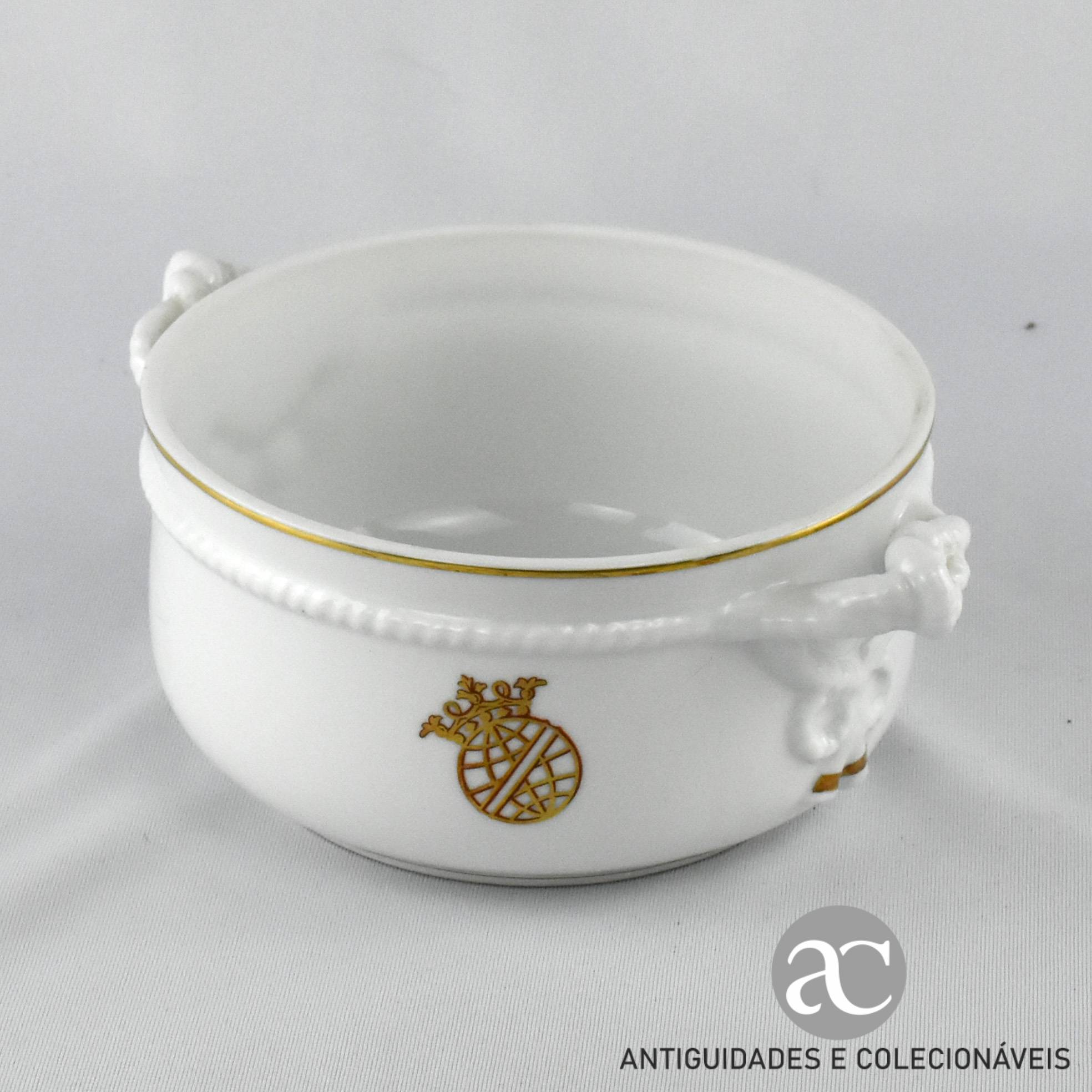 Thingle thingle. | Terrina com apresentador, Brasonada Serviço “Esfera Armilar”